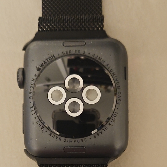 Stylish Black Smartwatch with Strap - Picture 4 of 4